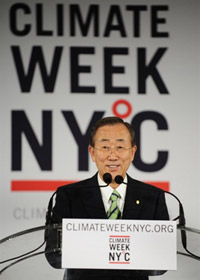 Le secrétaire général de l'ONU, Ban Ki-moon, lance la « Semaine du climat » à New York, le 21 septembre © AFP